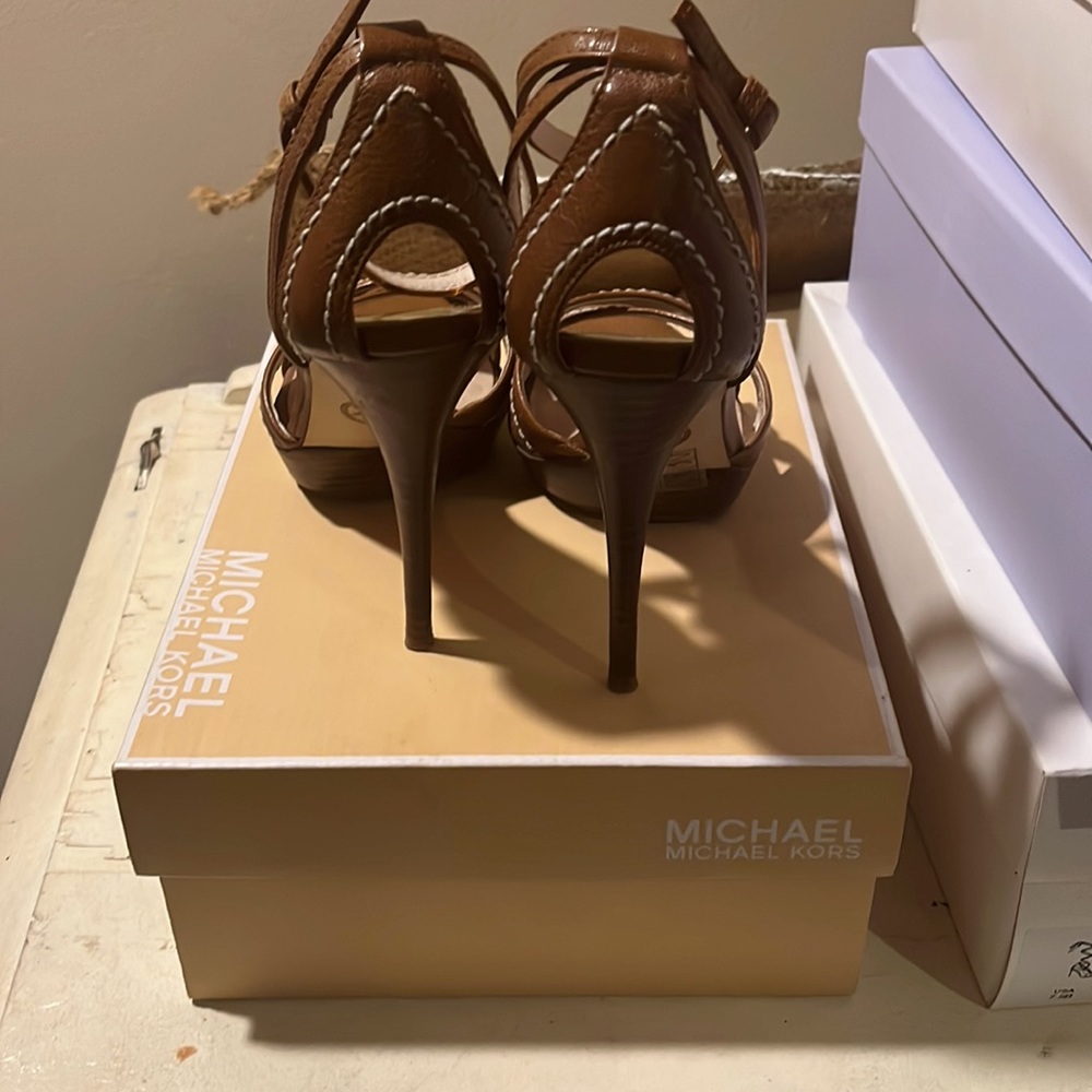 Sandals - Picture 3 of 5